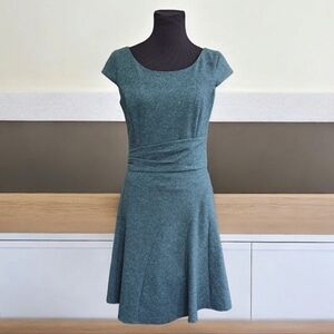 Le Chateau green wool blend vintage style midi dress Made in Canada Size M